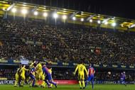 VILLARREAL, SPAIN - JANUARY 08:  Lionel Messi of FC Barcelona scores his team's first goal during the La Liga match between Villarreal CF and FC Barcelona at Estadio de la Ceramica stadium on January 8, 2017 in Villarreal, Spain.  (Photo by David Ramos/Getty Images)